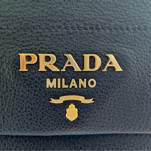 Milano Prada Leather Shoulder Bag with Authentication Card - Picture 4 of 14